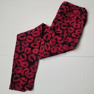 💋❤LuLaRoe leggings Kisses Lips | OS 💋 ❤